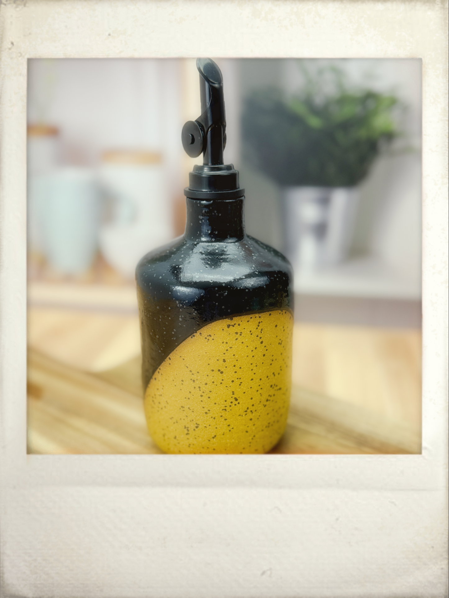 House of Pour Oil Cruet in Obsidian